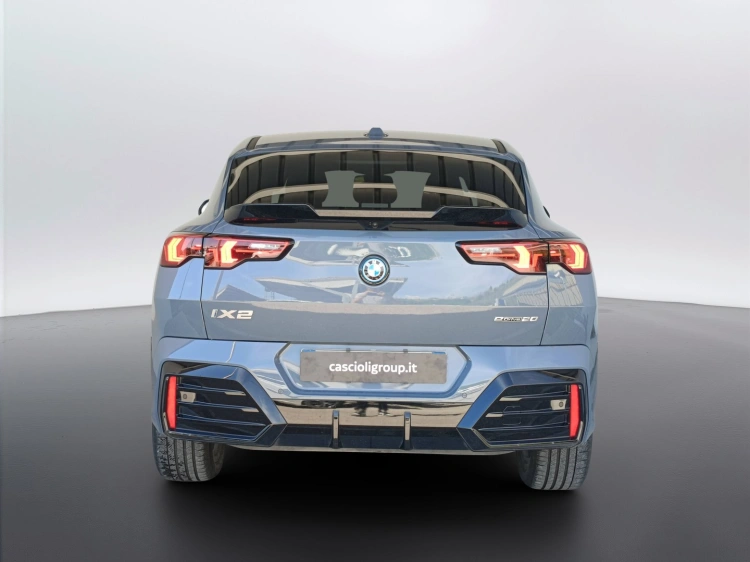5 - BMW iX2 iX2 edrive 20 MSport Pro