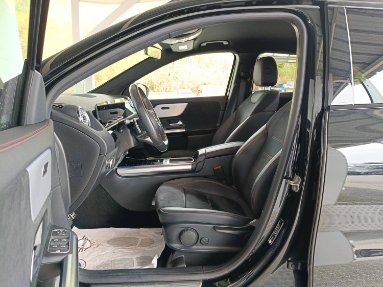 8 - Mercedes-Benz GLA 200 d AMG Line Premium 4matic auto