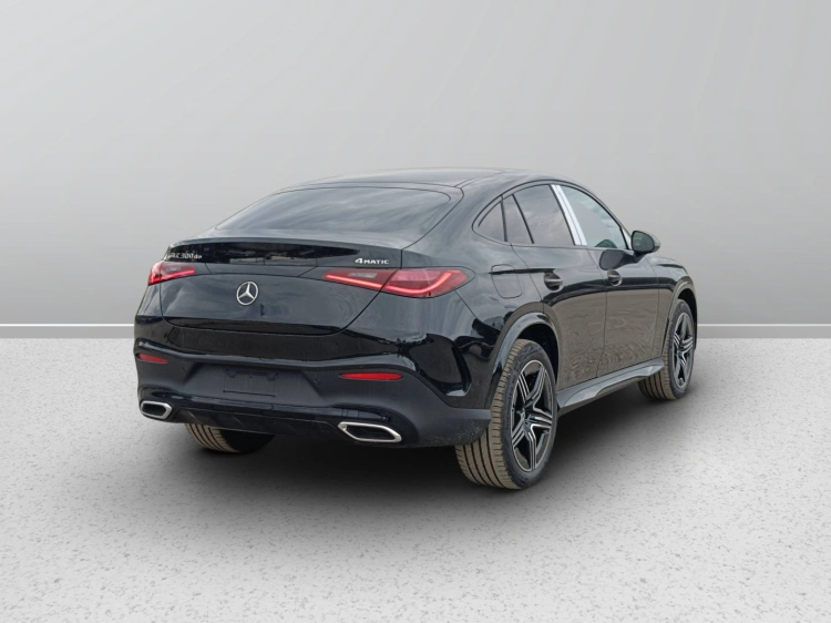 5 - Mercedes-Benz GLC 300 de 4Matic Plug-in Hybrid Coupe