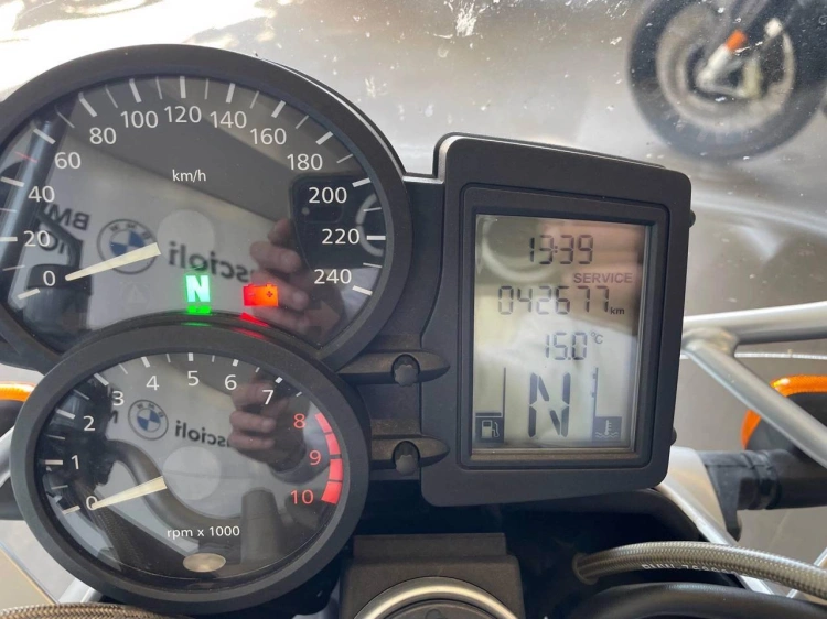 6 - BMW Motorrad R R 1200 R Abs