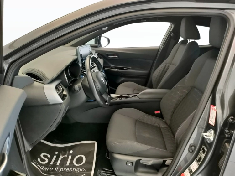 14 - Toyota C-HR C-HR 1.8h Trend e-cvt
