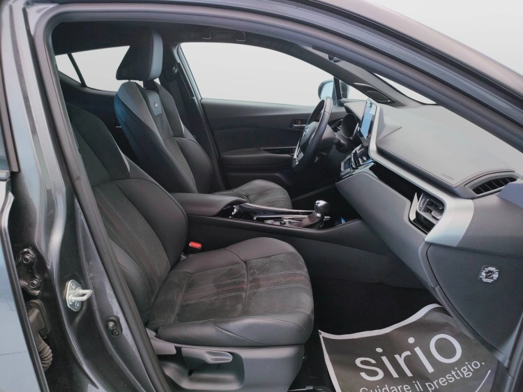 15 - Toyota C-HR C-HR 2.0h GR Sport e-cvt