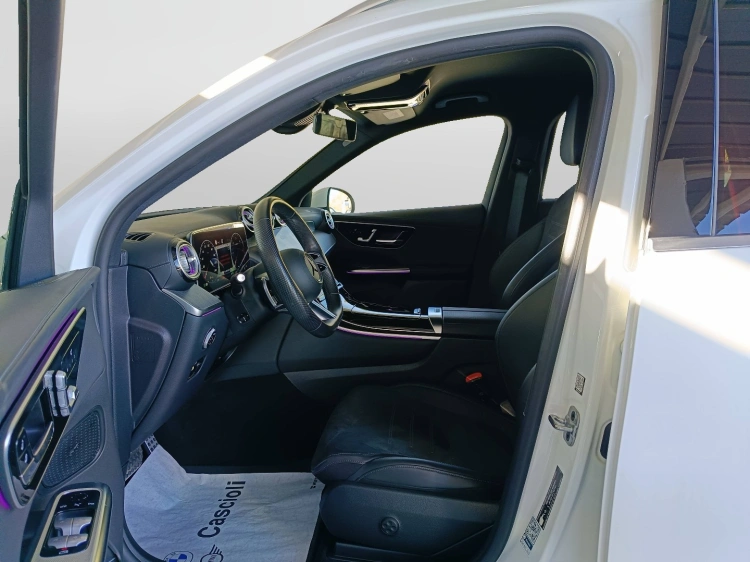 8 - Mercedes-Benz GLC 220 d AMG Premium 4matic auto