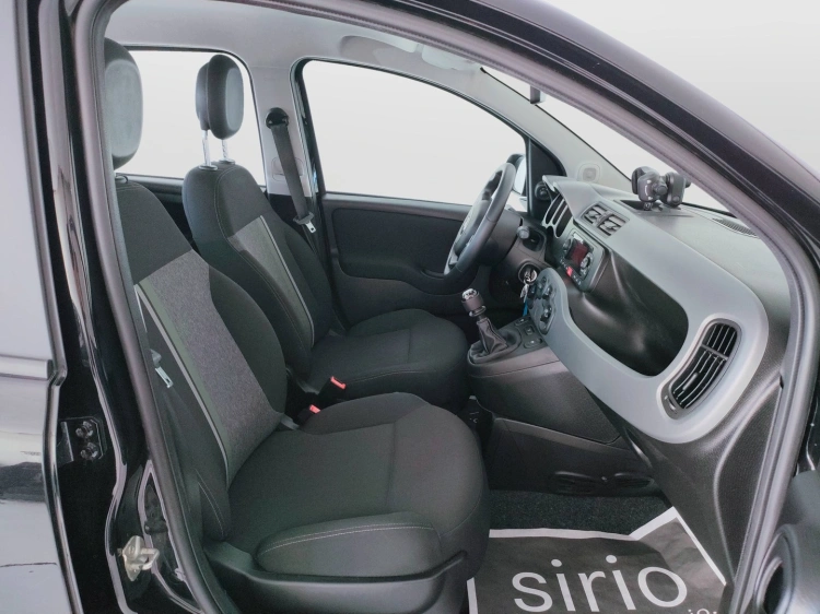 11 - Fiat Panda Panda 1.0 hybrid City Cross s&s 70cv