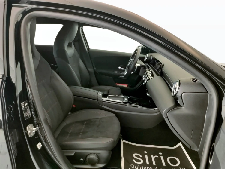 9 - Mercedes-Benz Classe A 200 d AMG Line Premium Plus auto