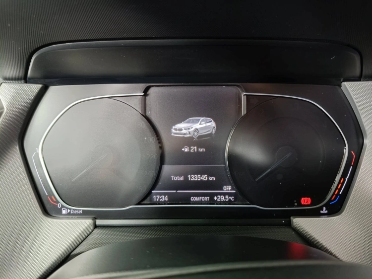 12 - BMW Serie 1 118d 5 Porte