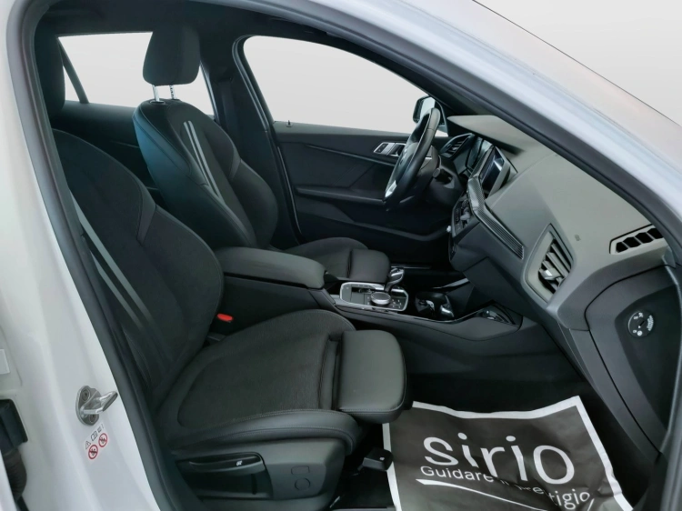13 - BMW Serie 1 116d Sport auto