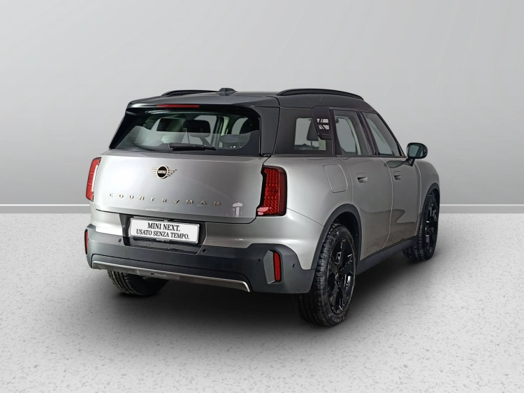 4 - MINI Countryman Mini Countryman 2.0 48V D Classic auto