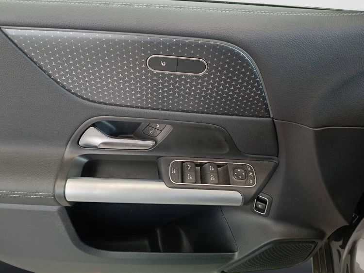 16 - Mercedes-Benz Classe B 180 Progressive Advanced Plus auto