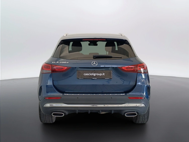 5 - Mercedes-Benz GLA 200 d Premium auto