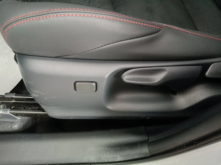 18 - Toyota Yaris Cross Yaris Cross 1.5h GR Sport fwd 130cv e-cvt