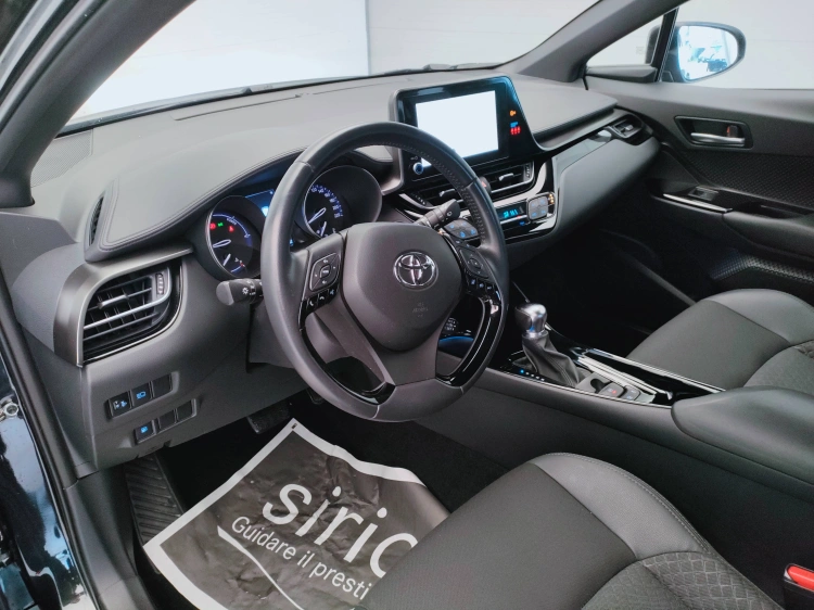 15 - Toyota C-HR C-HR 1.8h Trend e-cvt