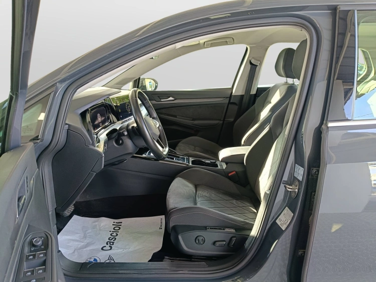 8 - Volkswagen Golf Golf 2.0 tdi Style 150cv dsg