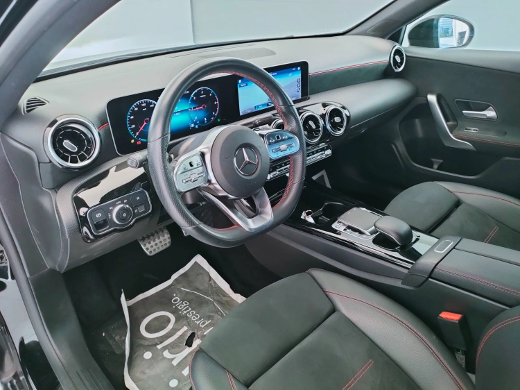 14 - Mercedes-Benz Classe A 180 d Premium auto
