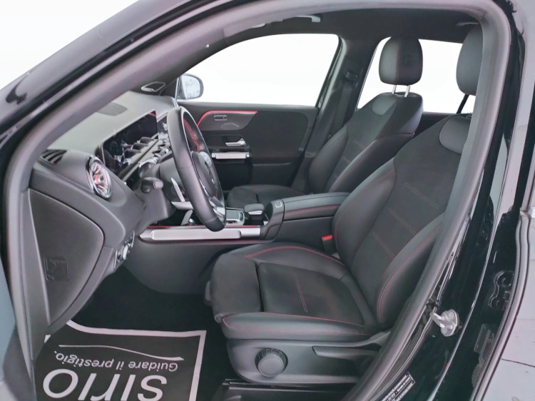 13 - Mercedes-Benz GLB 200 d Premium 4matic auto