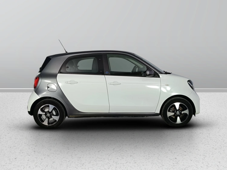 6 - smart forfour Forfour eq Passion 22kW