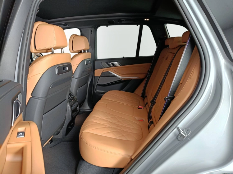 9 - BMW X5 BMW X5 xDrive30d