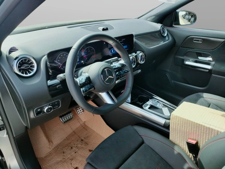 10 - Mercedes-Benz GLA 200 d automatic