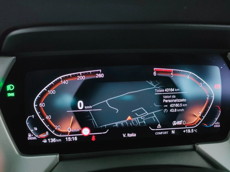 15 - BMW Serie 1 118d