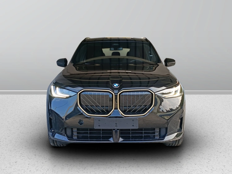 2 - BMW X3 BMW X3 40d xDrive