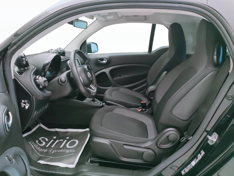15 - smart fortwo Fortwo eq Passion 4,6kW