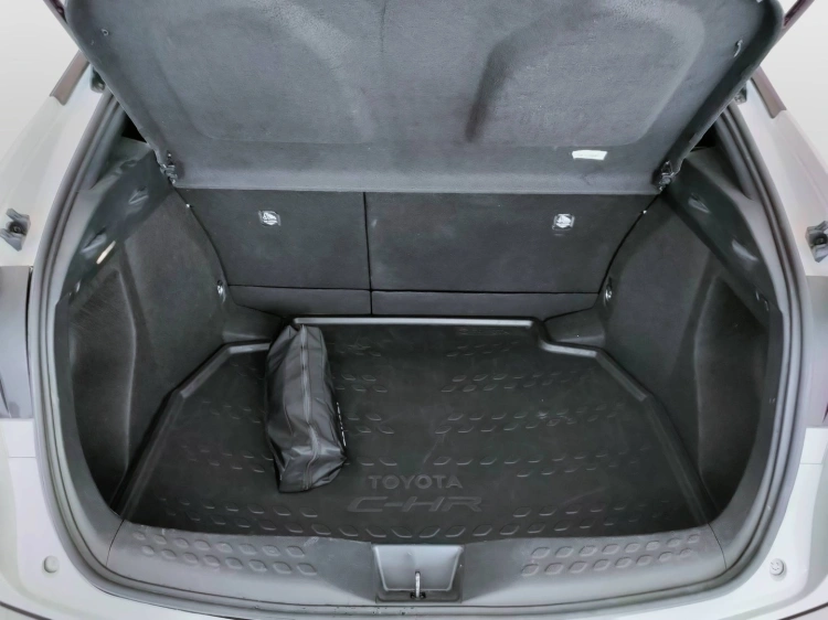 9 - Toyota C-HR C-HR 1.8h Active e-cvt