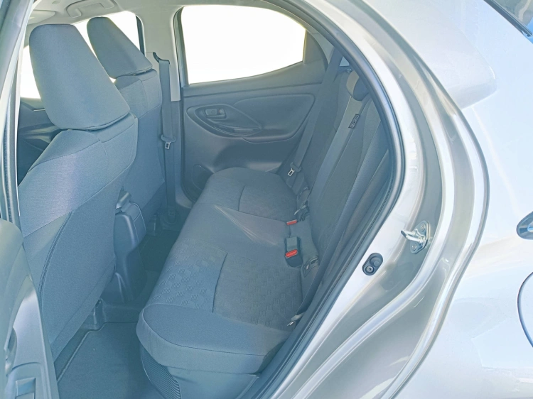 12 - Toyota Yaris Yaris 1.5h Trend