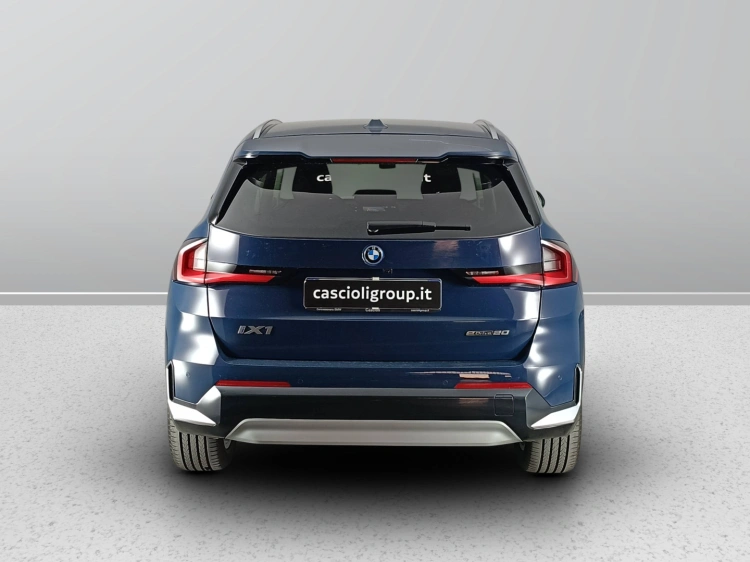 5 - BMW iX1 BMW iX1 eDrive20