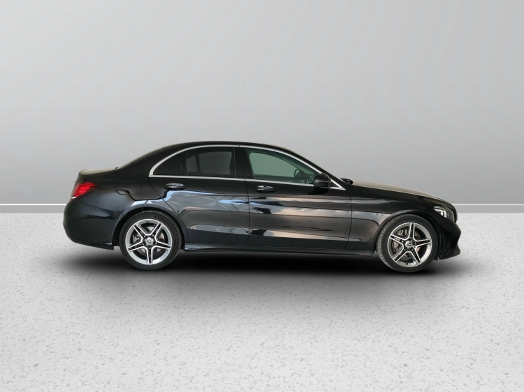 7 - Mercedes-Benz Classe C 220 d Premium auto