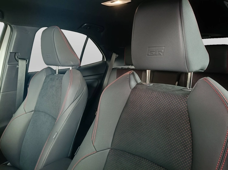 19 - Toyota Yaris Cross Yaris Cross 1.5h GR Sport fwd 130cv e-cvt