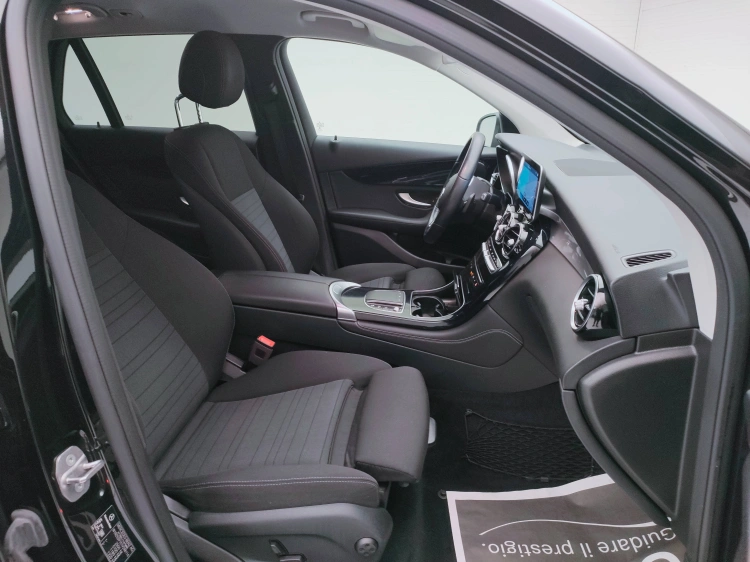 9 - Mercedes-Benz GLC 220 d Sport 4matic auto