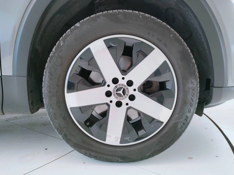 8 - Mercedes-Benz GLB 200 d Sport Plus 4matic auto