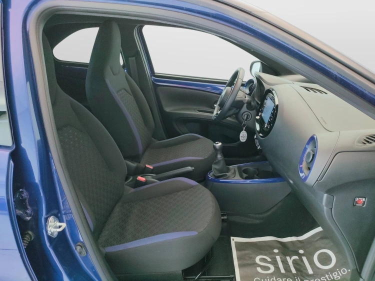 12 - Toyota Aygo X Aygo X 1.0 Trend 72cv