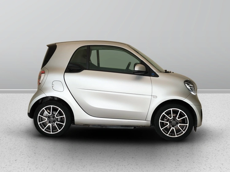 7 - smart fortwo Fortwo eq mattrunner 22kW