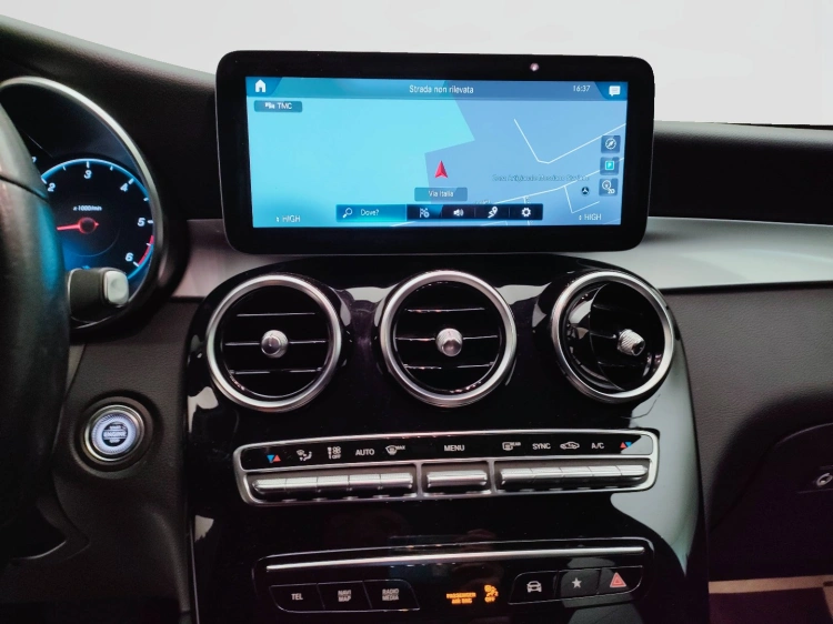 11 - Mercedes-Benz GLC 220 d Sport 4matic auto