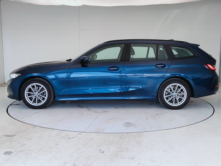 8 - BMW Serie 3 320d Touring mhev 48V xdrive auto