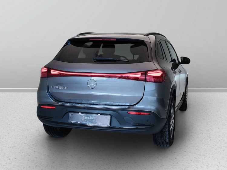 6 - Mercedes-Benz EQA 250+