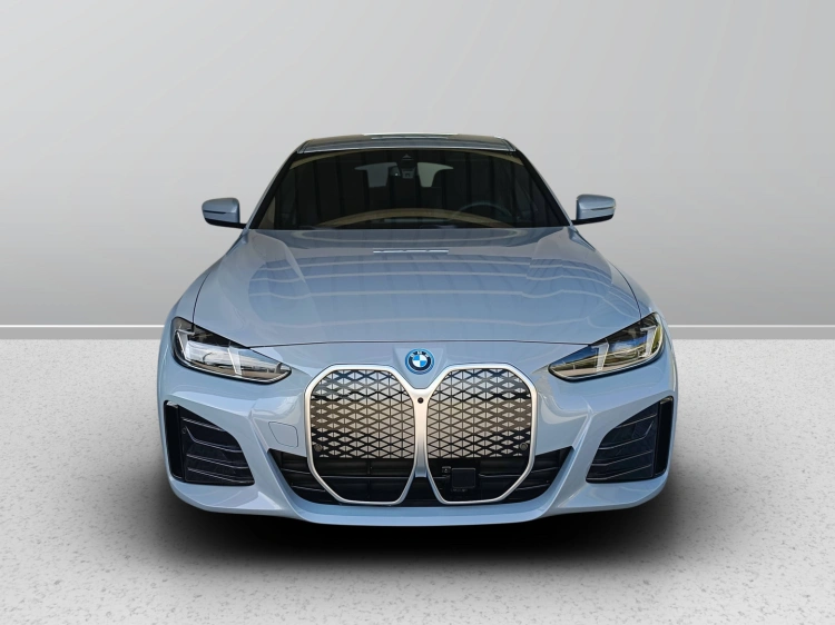 2 - BMW i4 BMW i4 xDrive40 MSport Edition