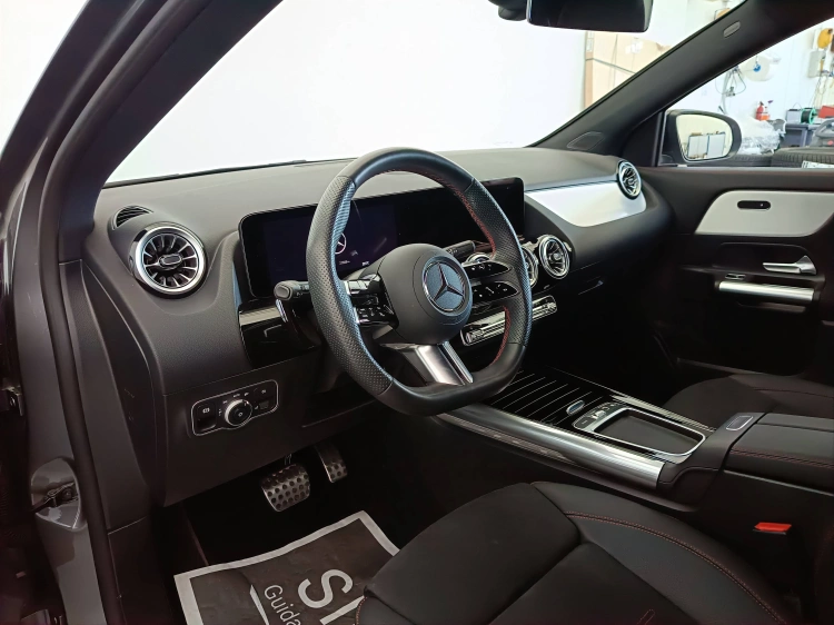 7 - Mercedes-Benz GLA 200 d AMG Line Advanced Plus Tech Edition auto