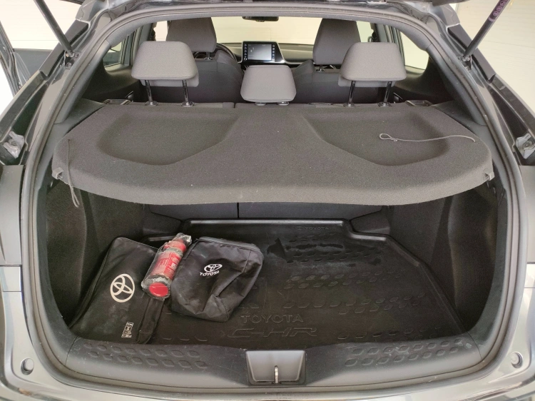 5 - Toyota C-HR C-HR 1.8h Active e-cvt