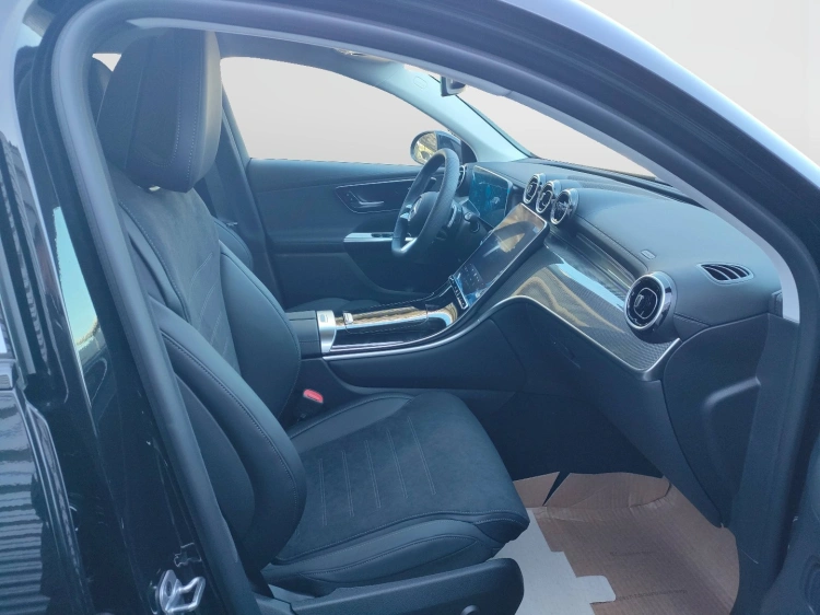 12 - Mercedes-Benz GLC 220 d 4MATIC Coupe