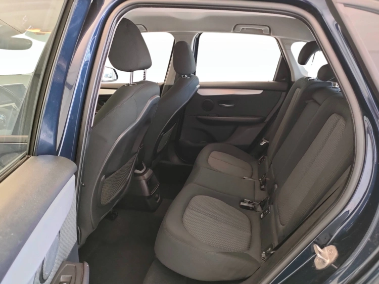 12 - BMW Serie 2 218d Active Tourer auto