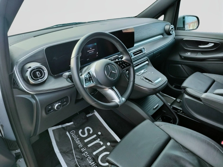 12 - Mercedes-Benz Classe V Extralong 250 d Avantgarde auto