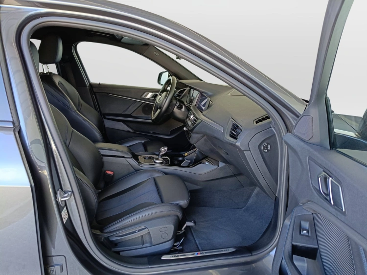11 - BMW Serie 1 116d Msport auto