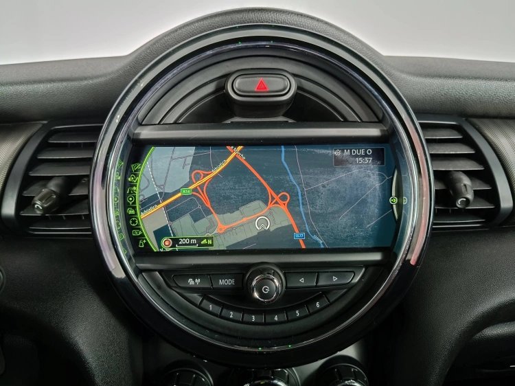 13 - MINI Cooper Mini Cabrio 1.5 Cooper D Hype auto