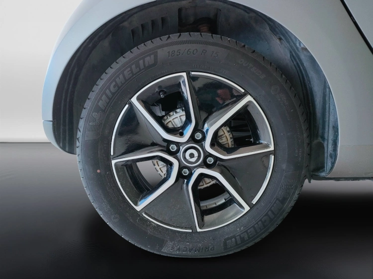 10 - smart fortwo Fortwo eq Passion 22kW