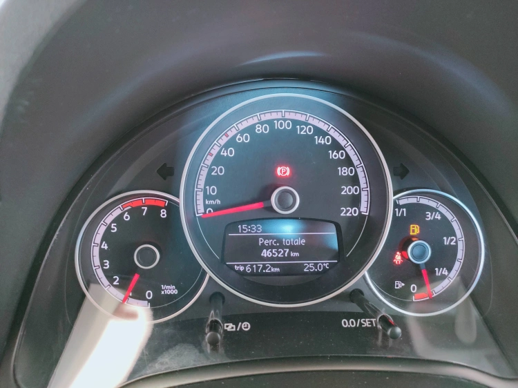 16 - Volkswagen up! up! 5p 1.0 Move up! 60cv