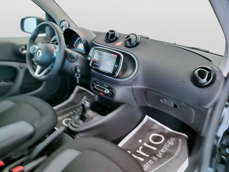 12 - smart fortwo Fortwo eq Passion 22kW