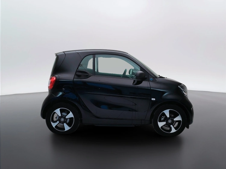 7 - smart fortwo Fortwo eq Passion 4,6kW