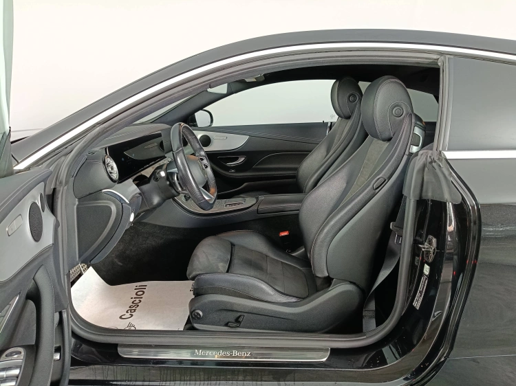 8 - Mercedes-Benz Classe E Coupe 220 d Premium Plus 4matic auto my20